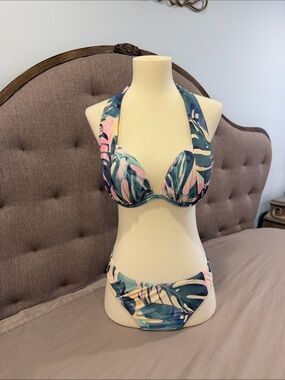 VENUS TROPICAL LEAF HALTER BIKINI / TEAL YELLOW /SIZE C, 4
